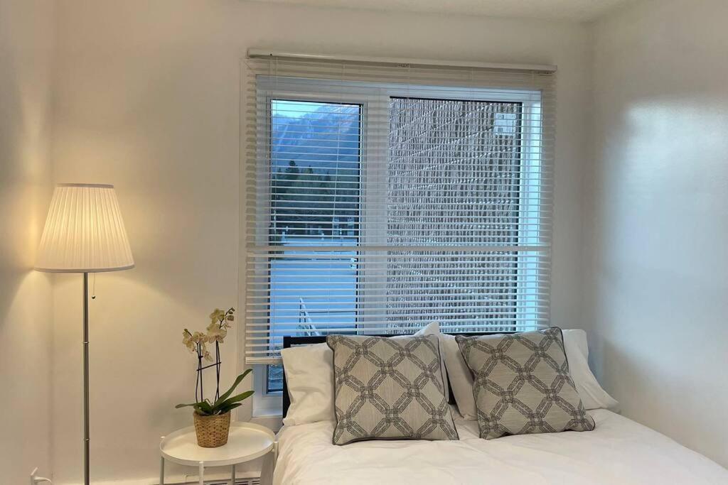 Unit #204 Cozy Mountain View 2Br In Canmore Downtown Exterior foto